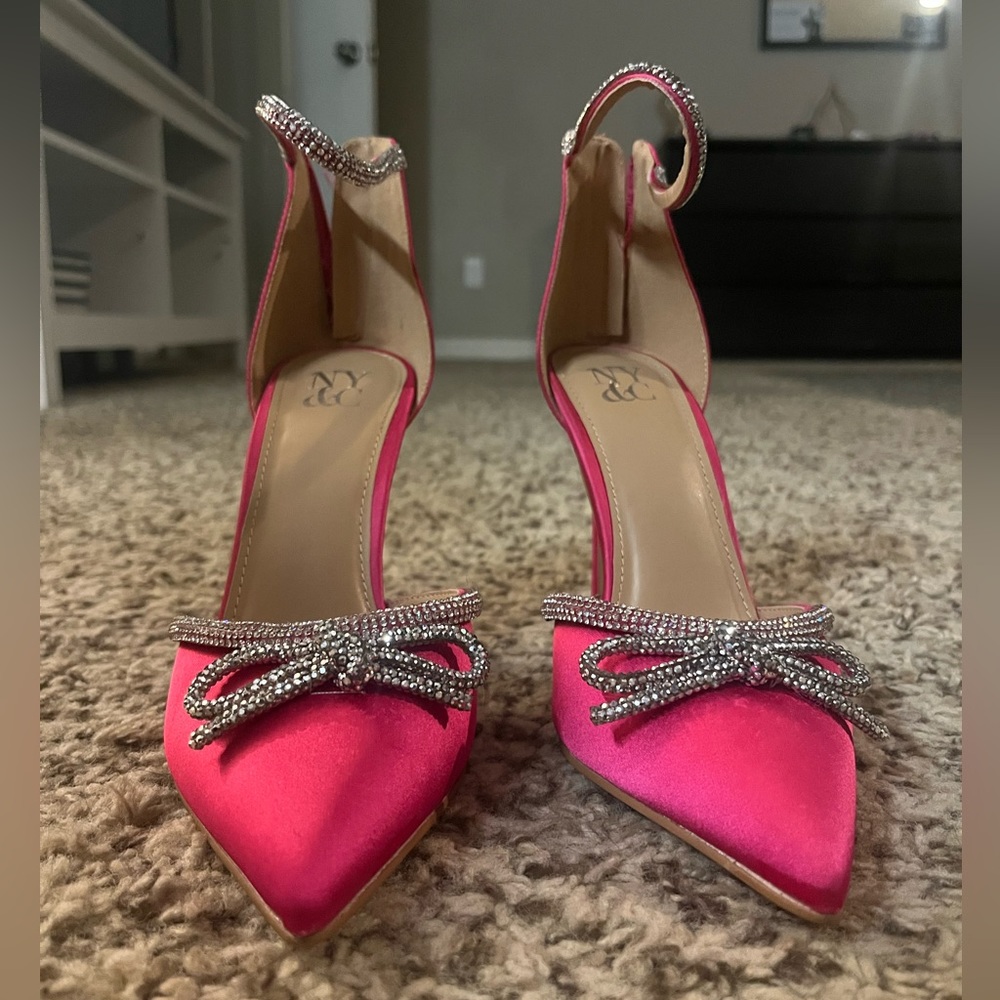 NY&CO Fuschia heels